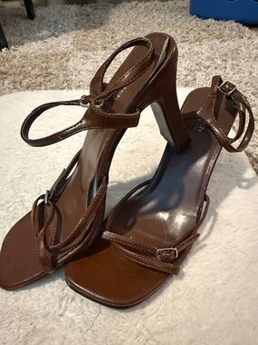 Splash Brown Strappy Block Heel Sandals